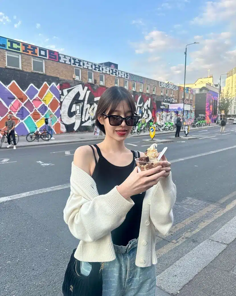 아이스크림 맛있게 먹는 런던 장원영