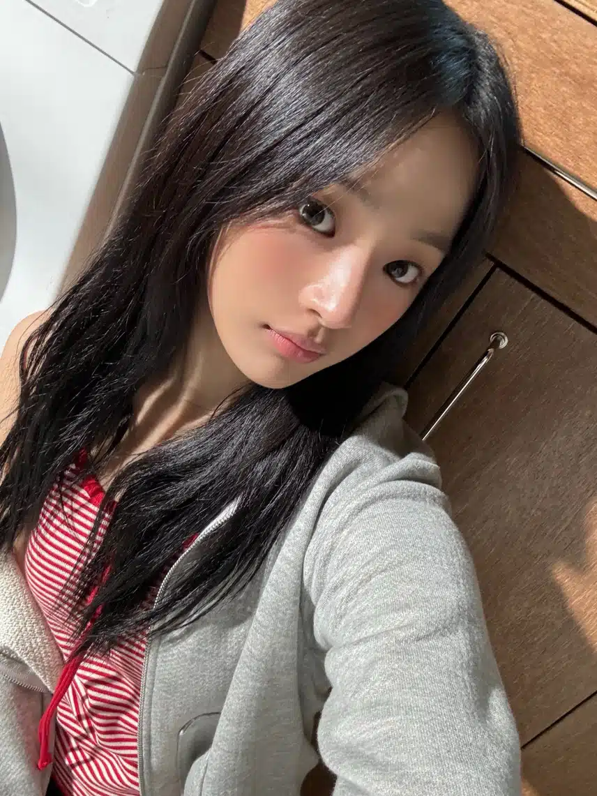 오늘 New 민지 셀카📸🩷