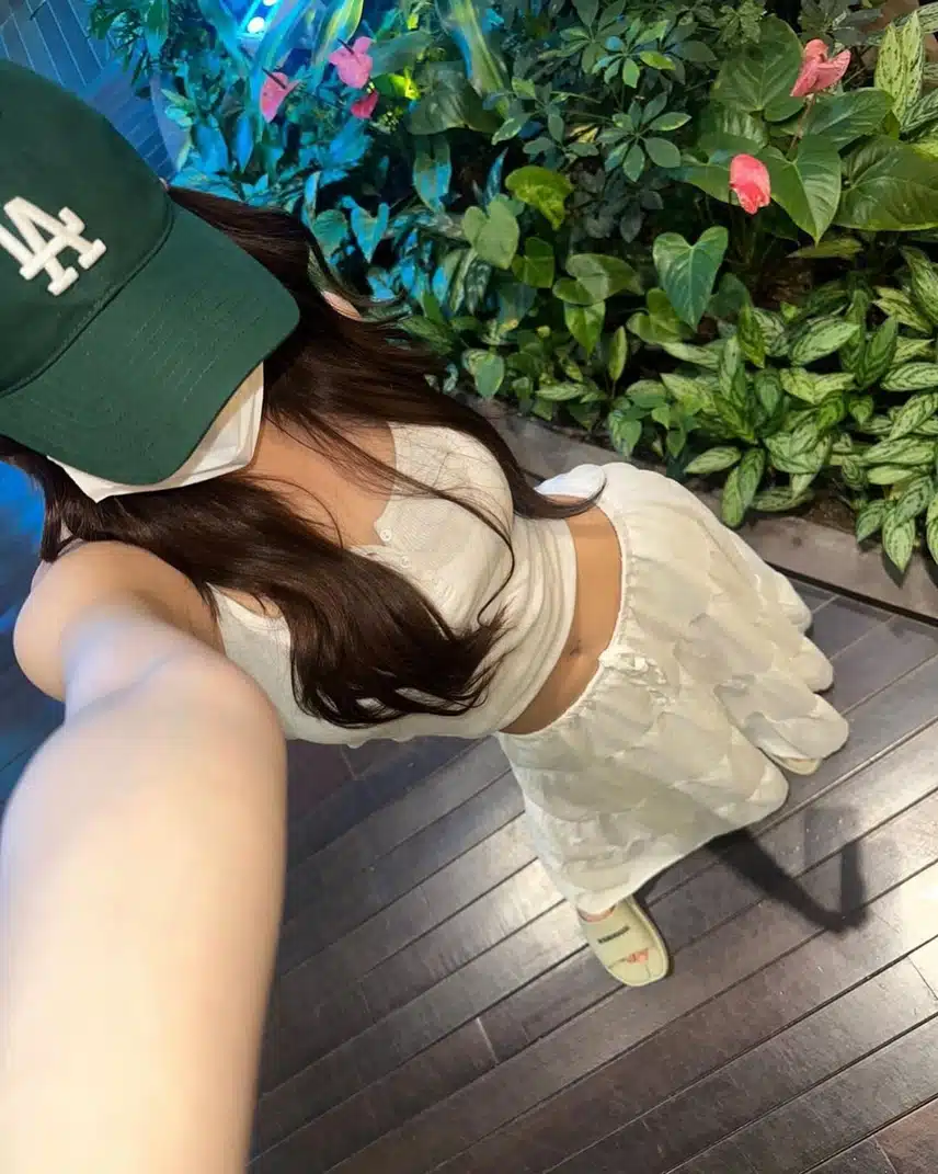 쥴리의 시그니쳐 포즈👀❗️
