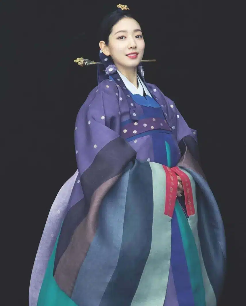 와 한복이 진짜 잘어울려요👍