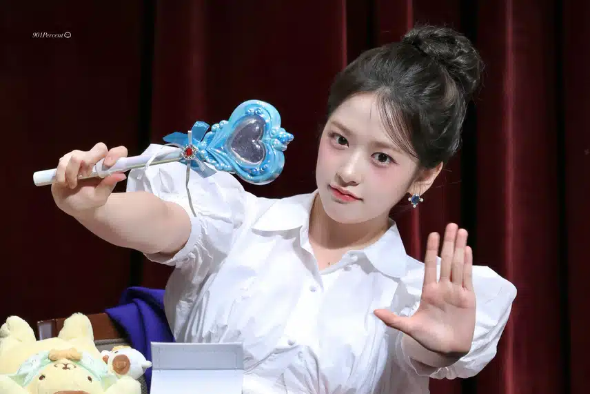 마법소녀 유진이 요술봉 들고⭐️🫧