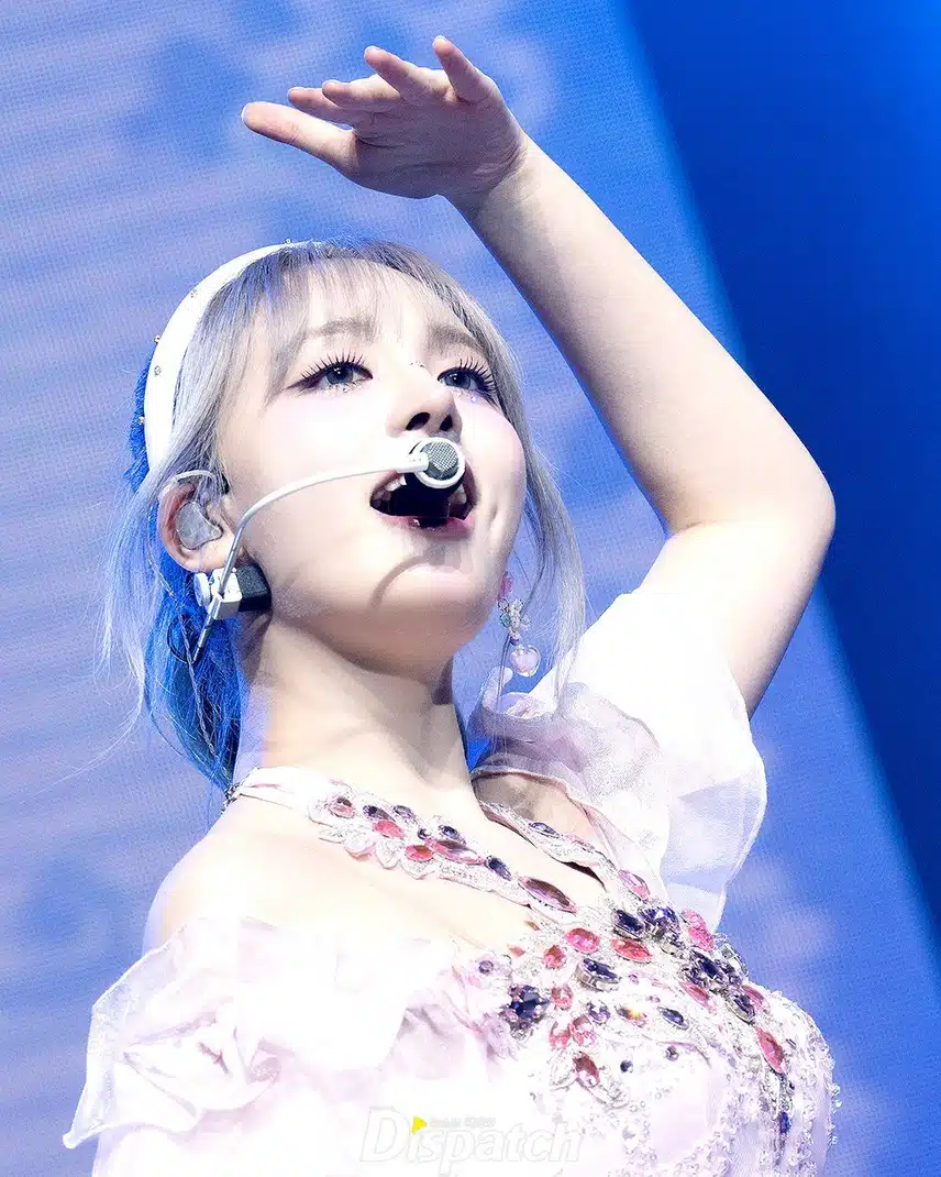 리즈 런던 데뷔 디아이콘
