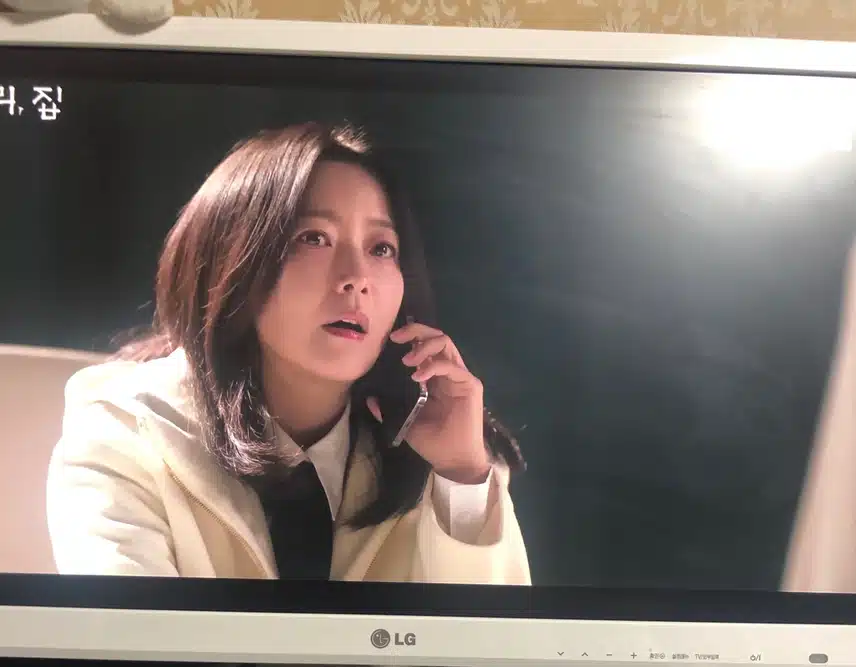 김희선님 여전히 너무 이쁘신거 같아요.