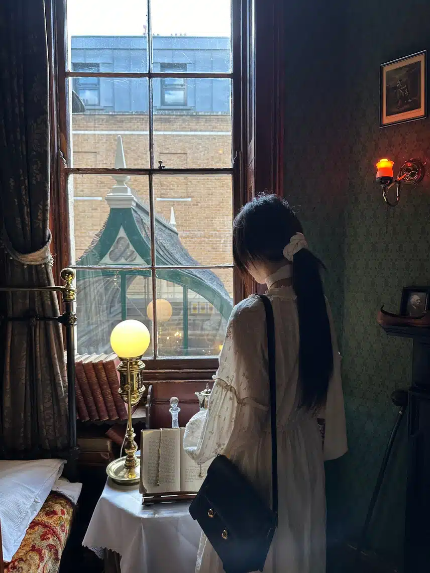 베이커스트리트 다녀온 가을🕵️‍♀️