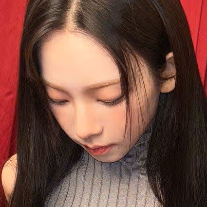얼굴 진짜 작은 카리나ㅎㅎ