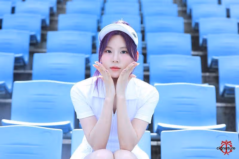 셀린이 보라색머리 넘 잘어울려