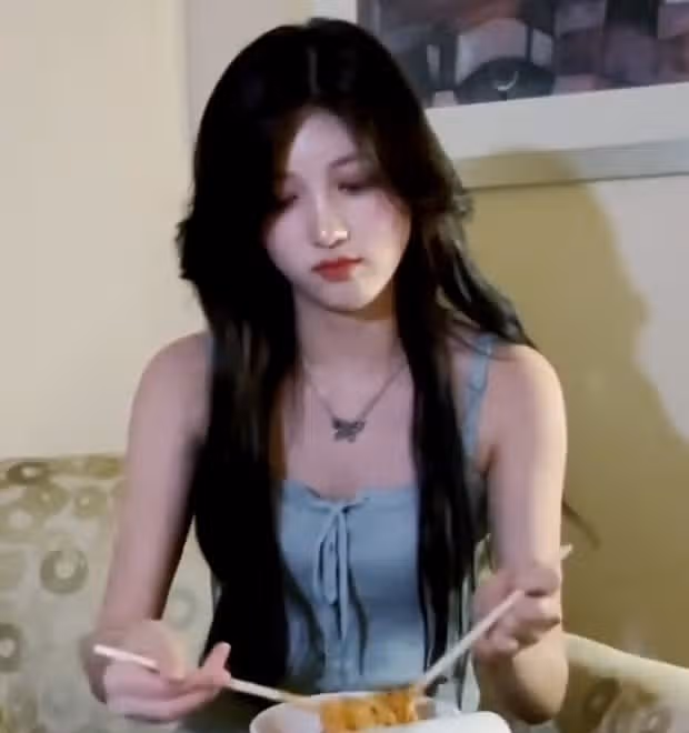 가을 입술삐죽 너무 귀여움ㅎㅎㅎ