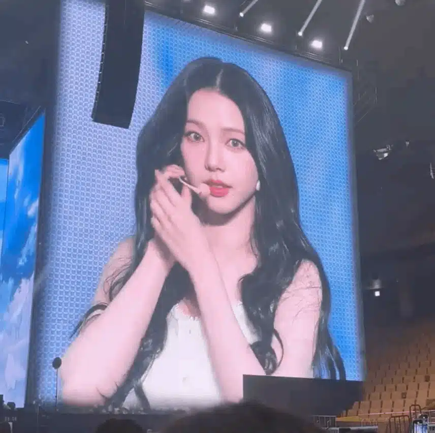 실시간 콘서트 카리나 여신 미모ㄷㄷㄷ