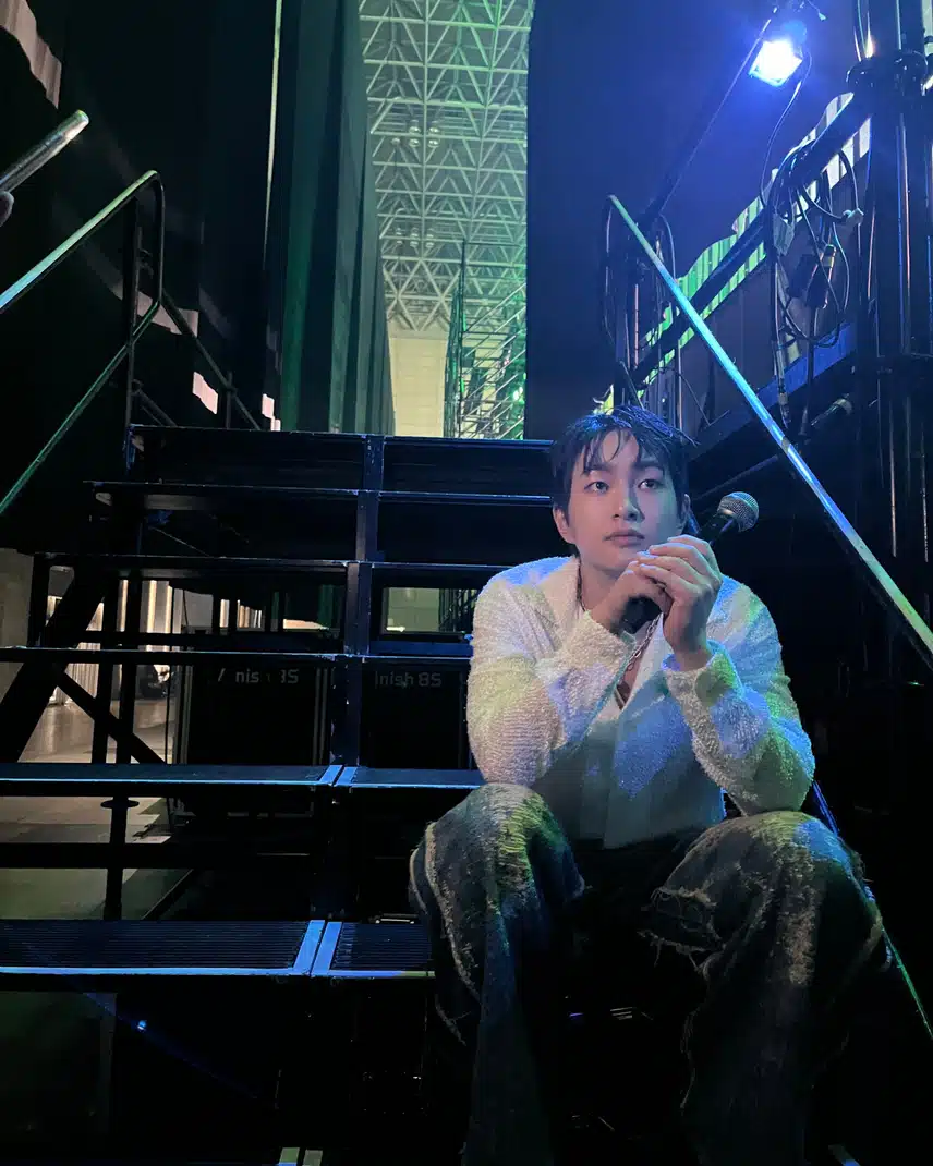 다시 흑발로 돌아온 온유