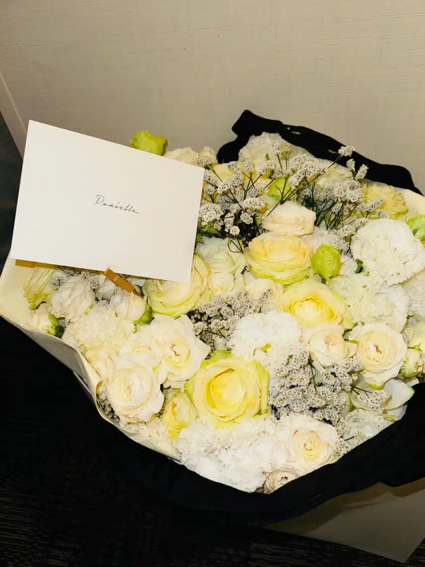 셀린느에서 다니엘한테 보내준 💐 🌼 