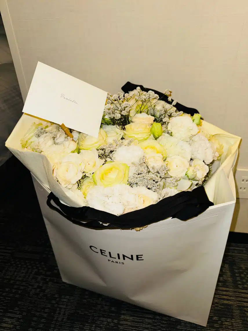 셀린느에서 다니엘한테 보내준 💐 🌼 