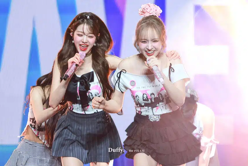 행복해보이는 영리즈