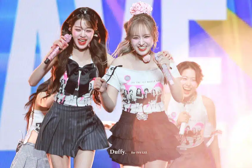 행복해보이는 영리즈