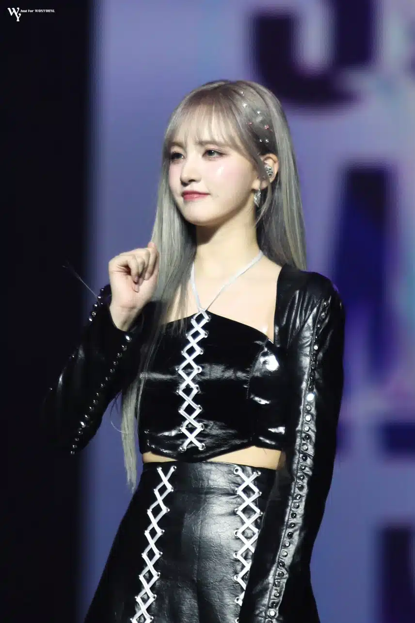 블랙캣🐈‍⬛ 리즈 너무예뻐🖤✨️