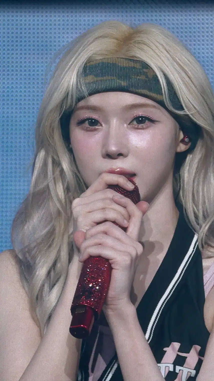 전광판을 씹어먹는 윈터 비주얼