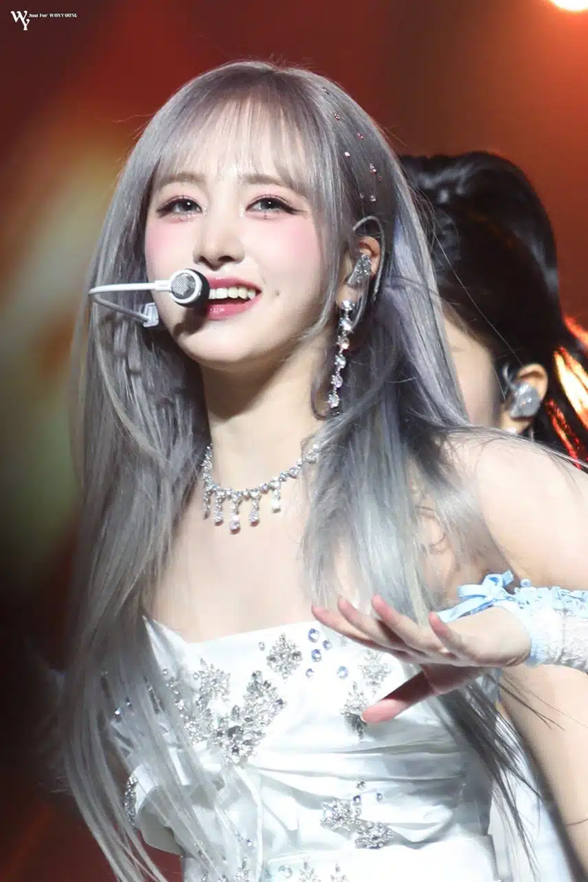 웃는 모습 너무 해사한 리즈