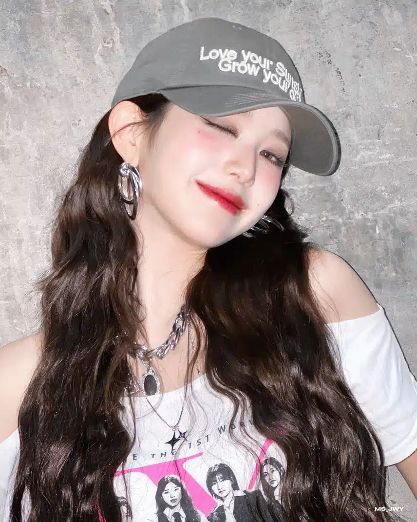 원영이 윙크도 완전 핫걸