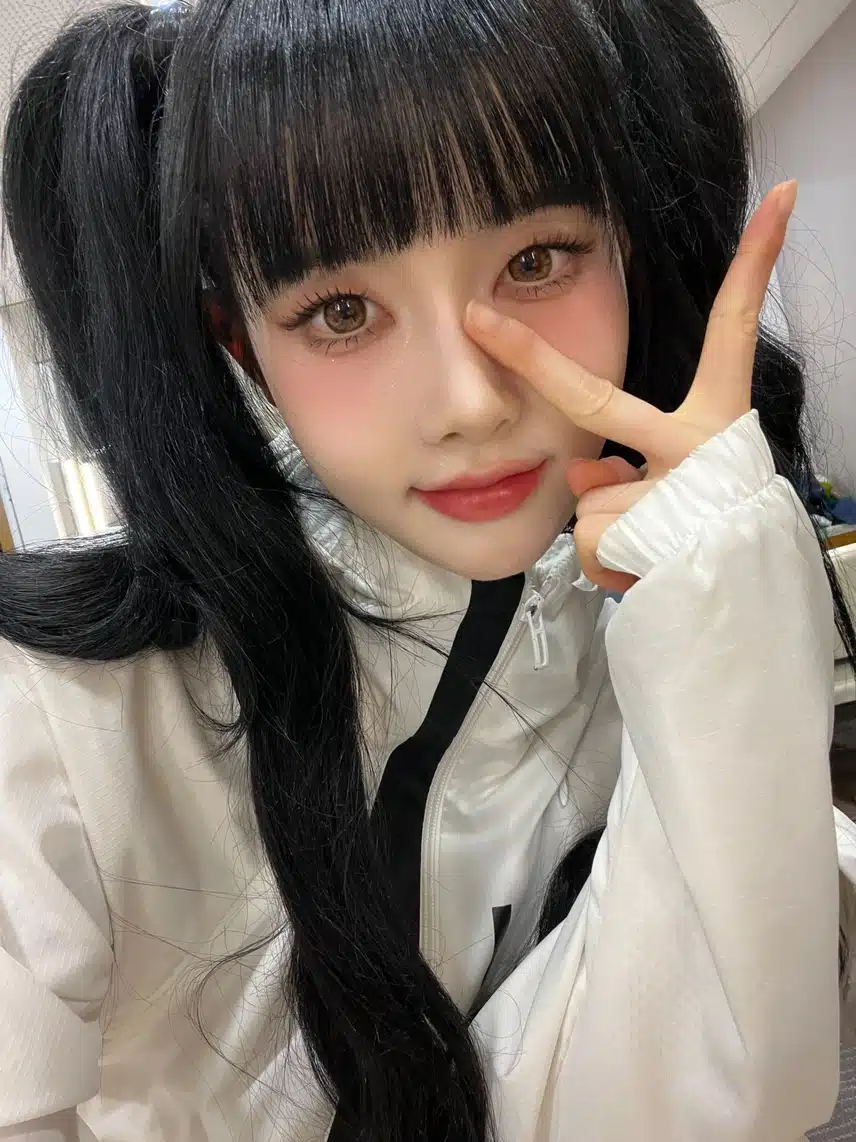 귀여운 양갈래 시은이 셀카📸