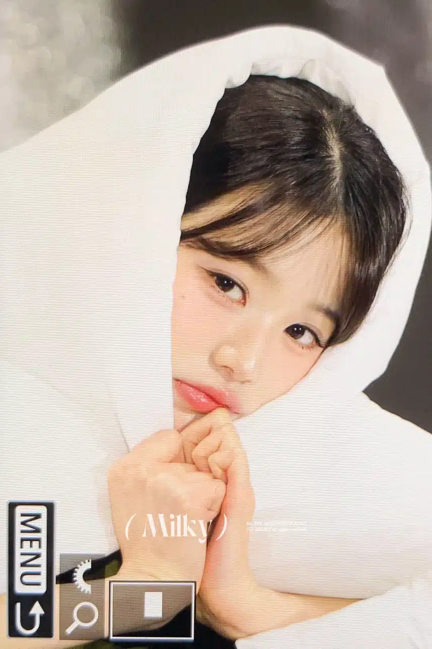 이불에 폭 쌓인 원영이 들고튈래ㅋㅋ