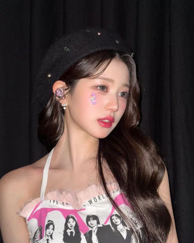 볼에 곰돌이 스티거 붙인거짱귀여워🩷