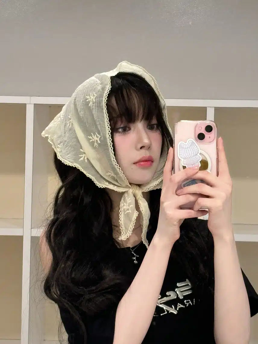 카리나 귀여움 폭발 하는 거울 셀카