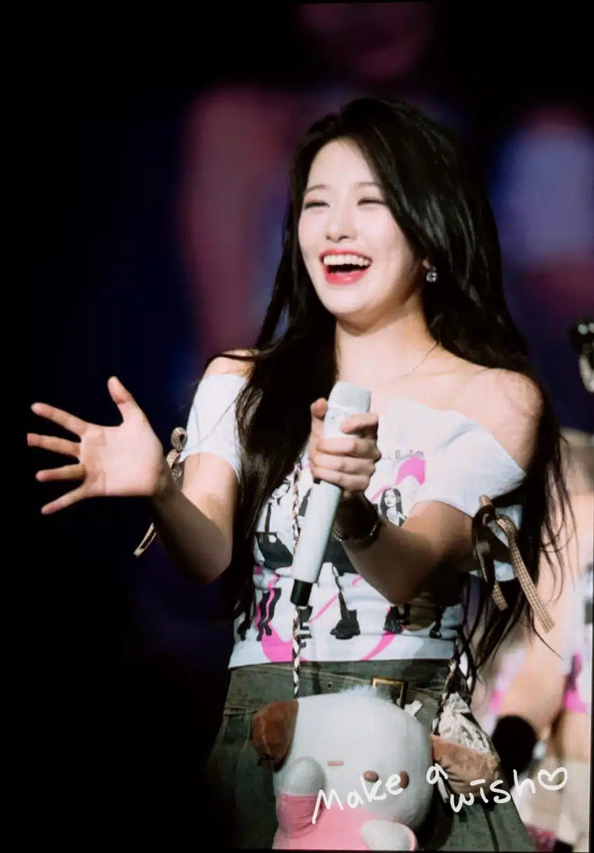 오늘 홍콩콘서트에서 신난 강아지 