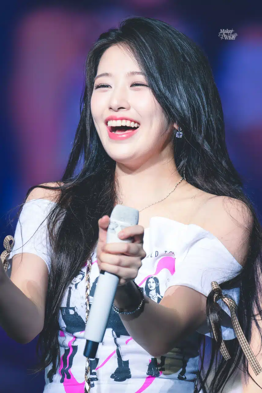 해맑은 안유진 강아지💞