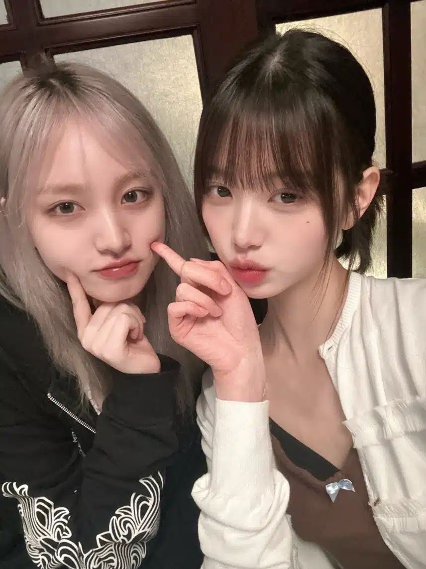 내추럴한 영리즈 셀카📸✨️