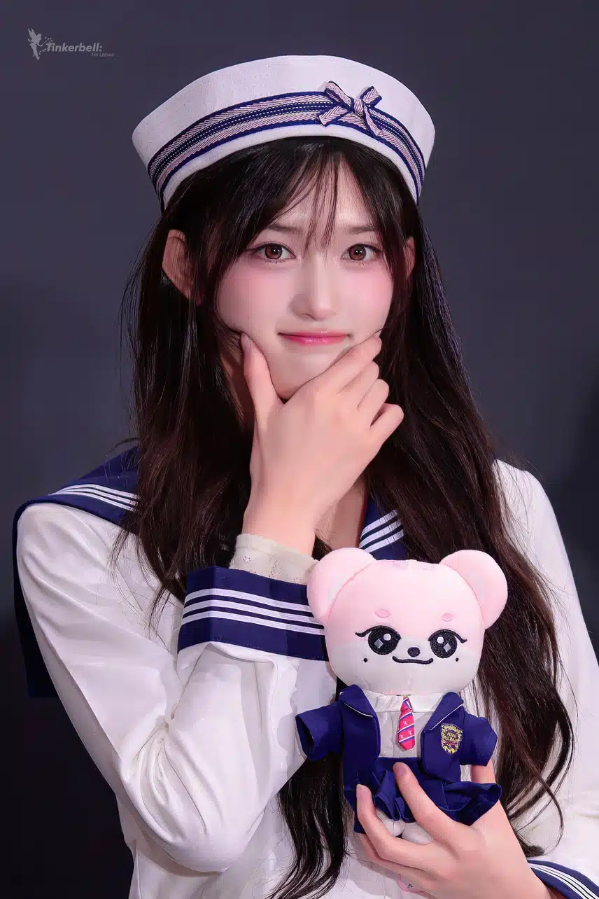 마린룩? 너무 귀엽게 어울리는 이서