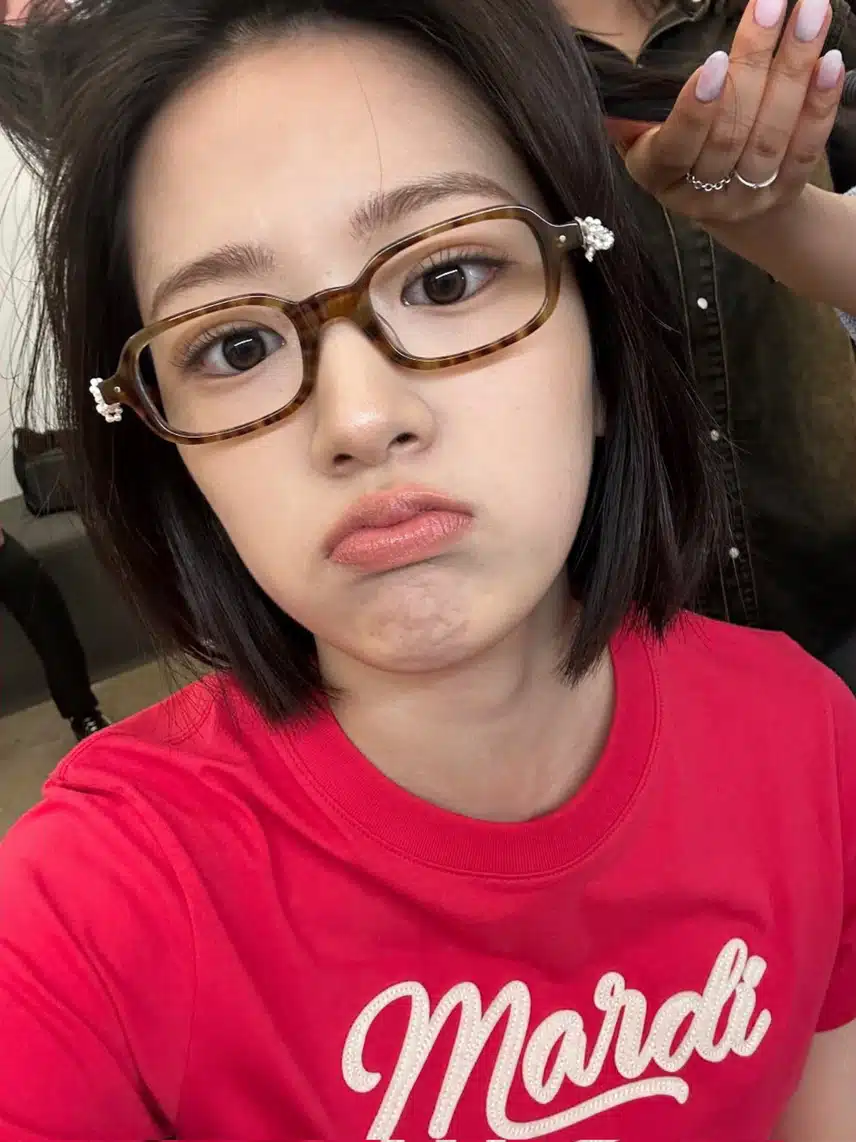호피 뿔테도 소화하네!