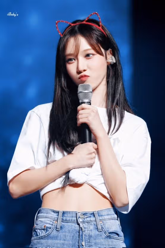 윈터 오늘도 미모열일..