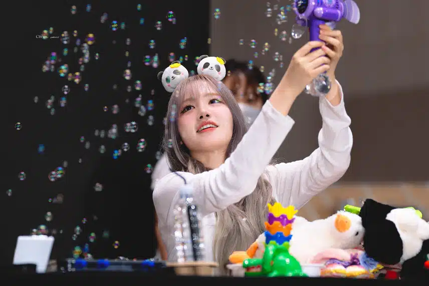 비눗방울 보고 너무 좋아하는 리즈