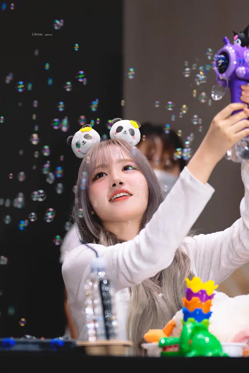 비눗방울 보고 너무 좋아하는 리즈