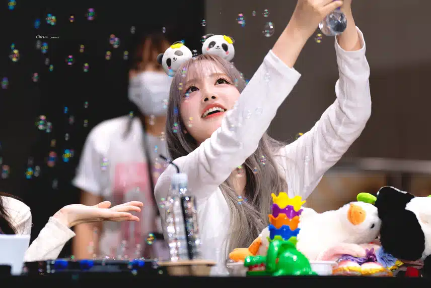비눗방울 보고 너무 좋아하는 리즈