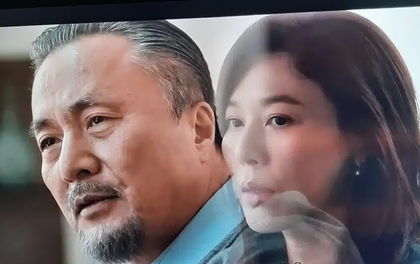 왜 떠나지 않는 지? 