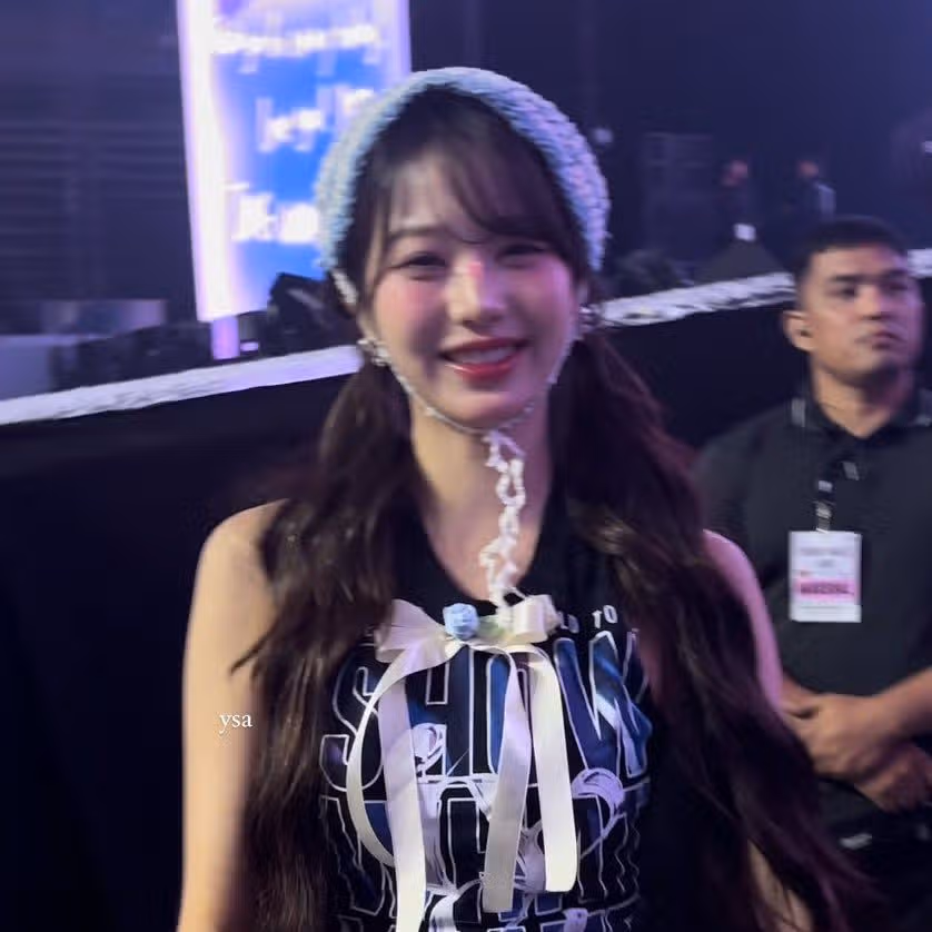 애플이 같이 웃는 귀여움 폭발