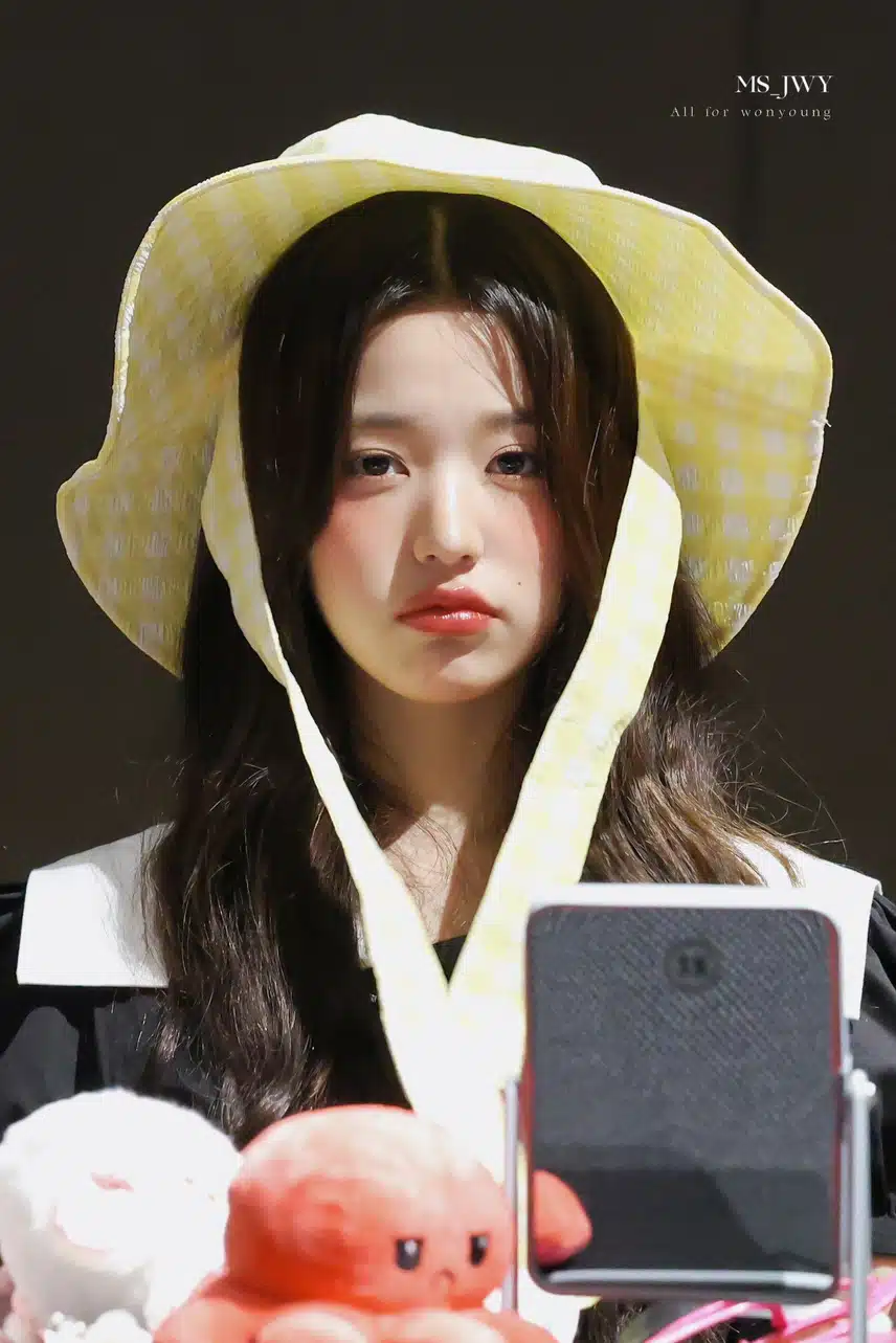 노랑노랑 귀여운 모자 쓴 원영이 💛