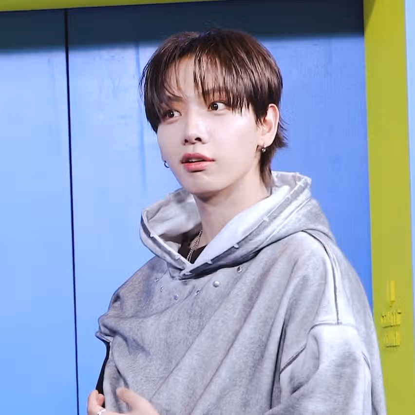 시누이명재현