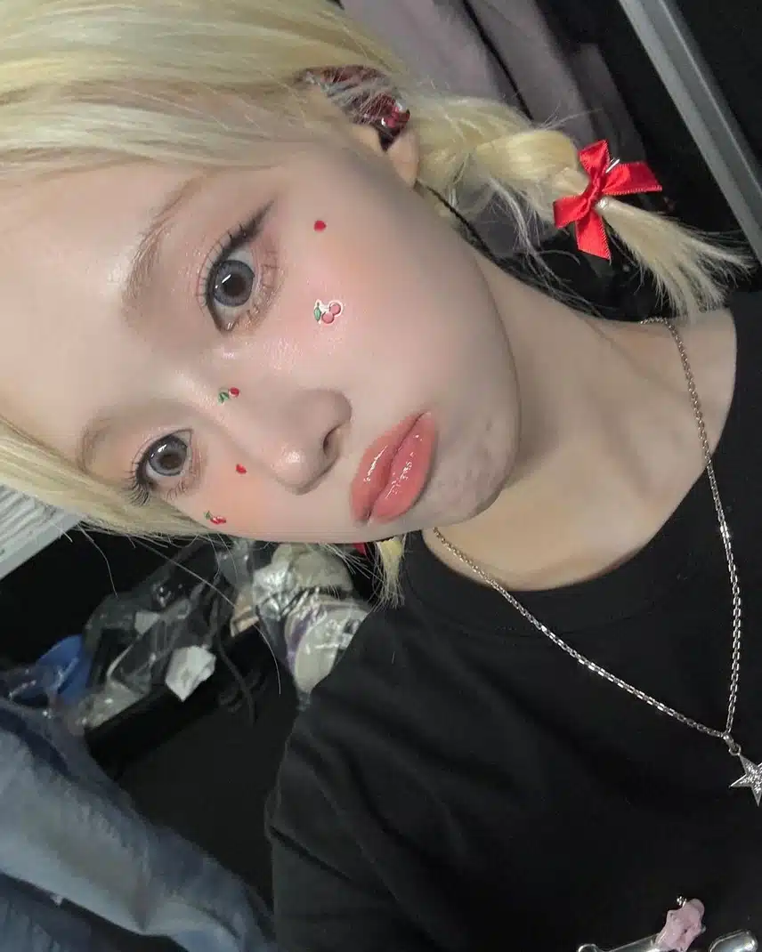 사진마다 다 귀엽고 이쁜 윈터 인스타 업뎃 