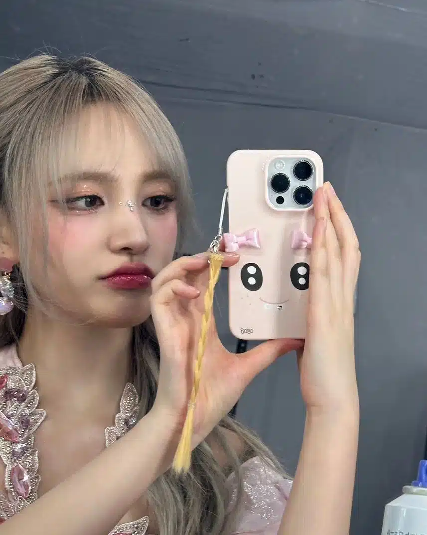 리즈 공주의 거울 셀카