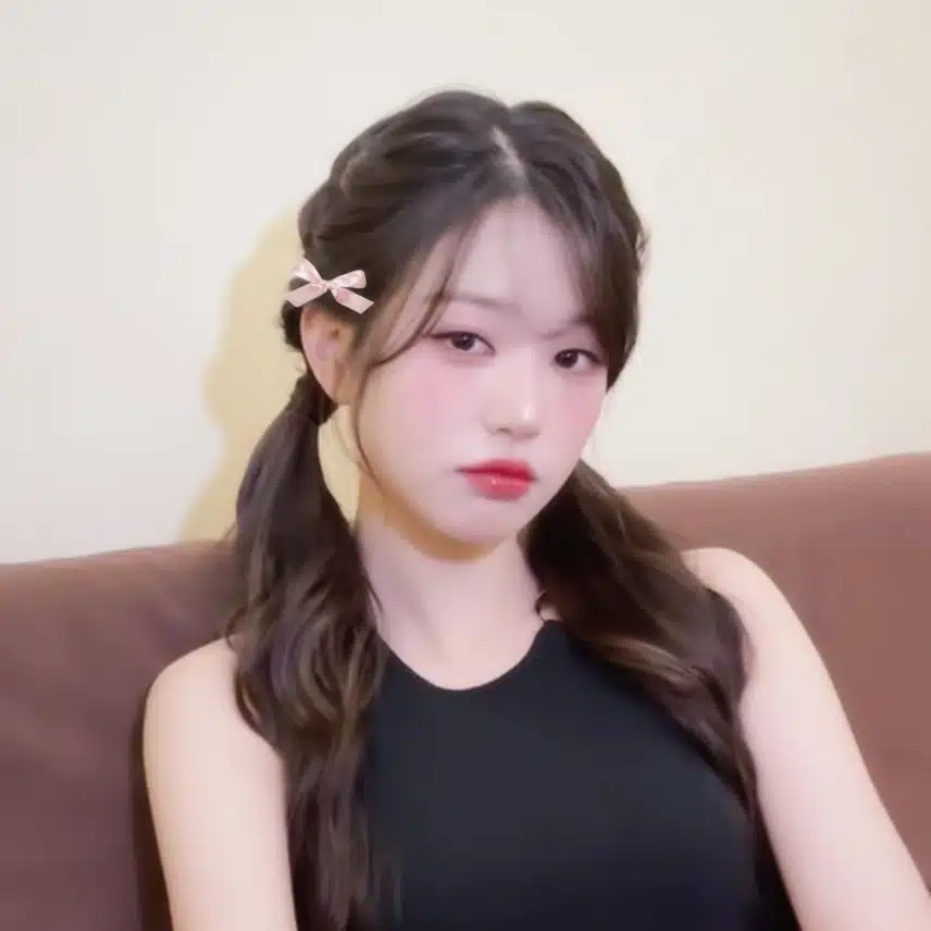 윙크 하는 장원영 귀엽네요 진심