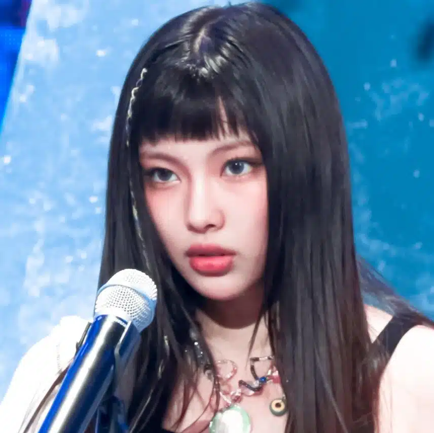 쳐피뱅 혜인이 너무 잘어울려🖤