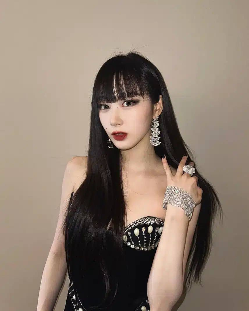 스모키 매력이 돋보이는 지젤