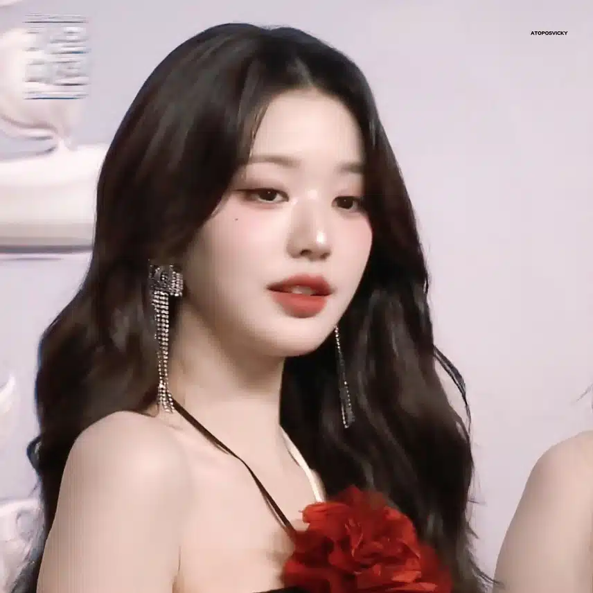오늘 원영이 외모가 무슨 일이야