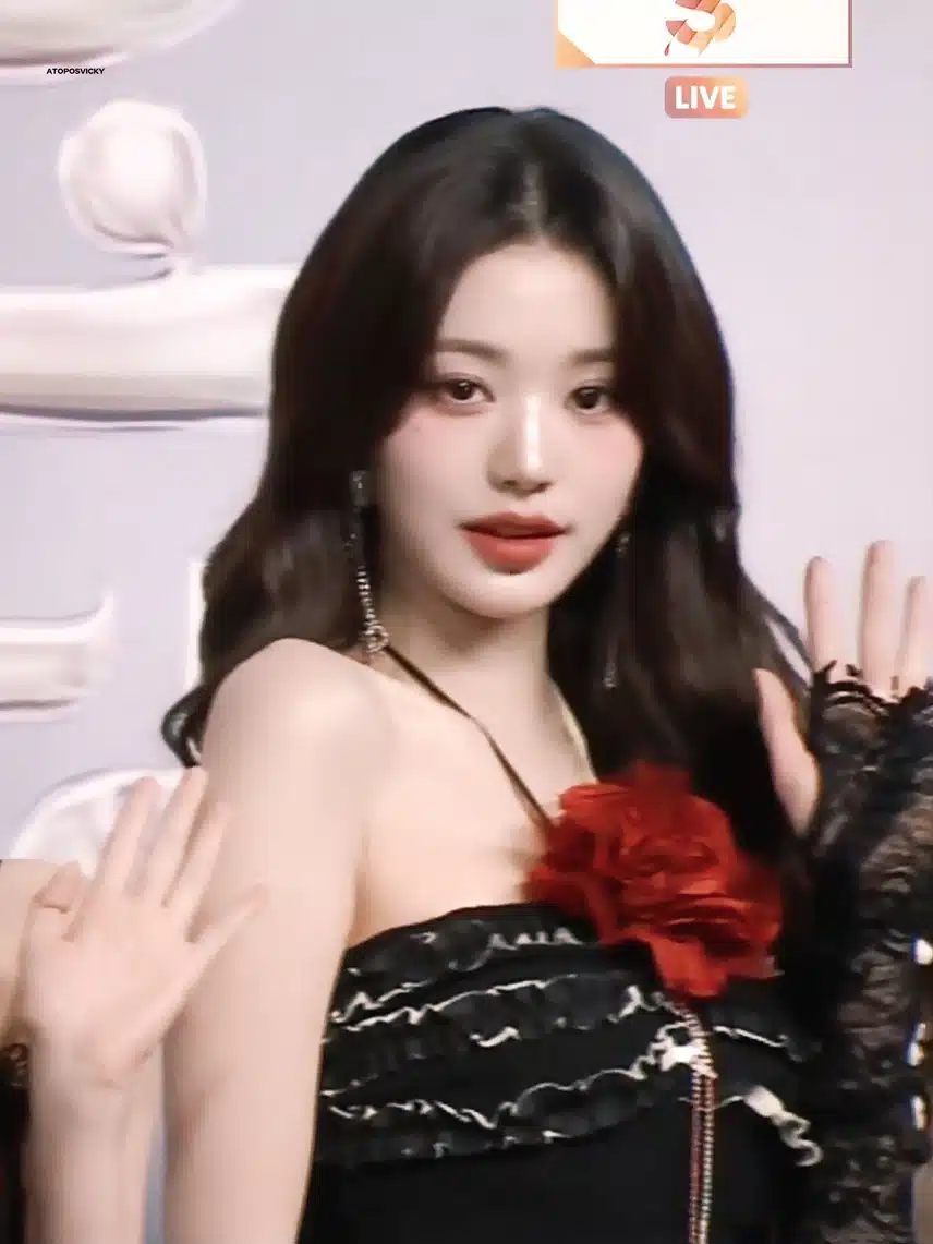 오늘 원영이 외모가 무슨 일이야
