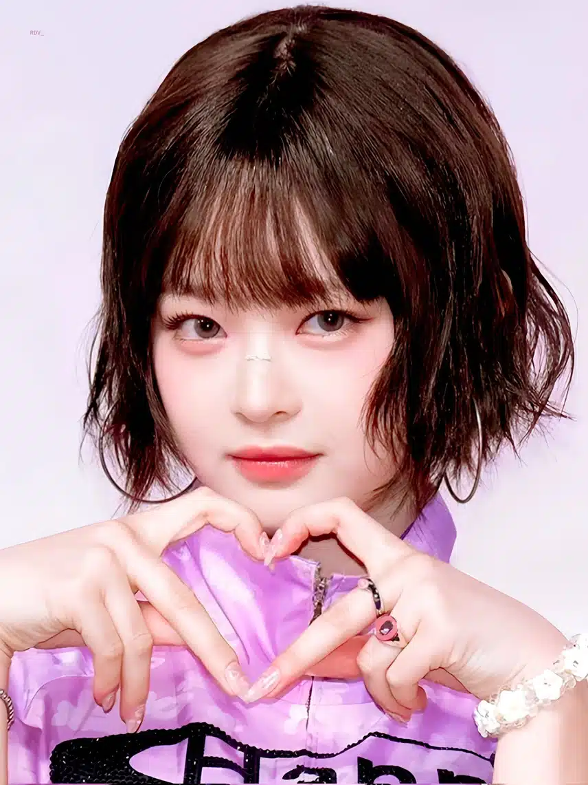 핑크 하니 짱귀여운 손하트🫶🩷