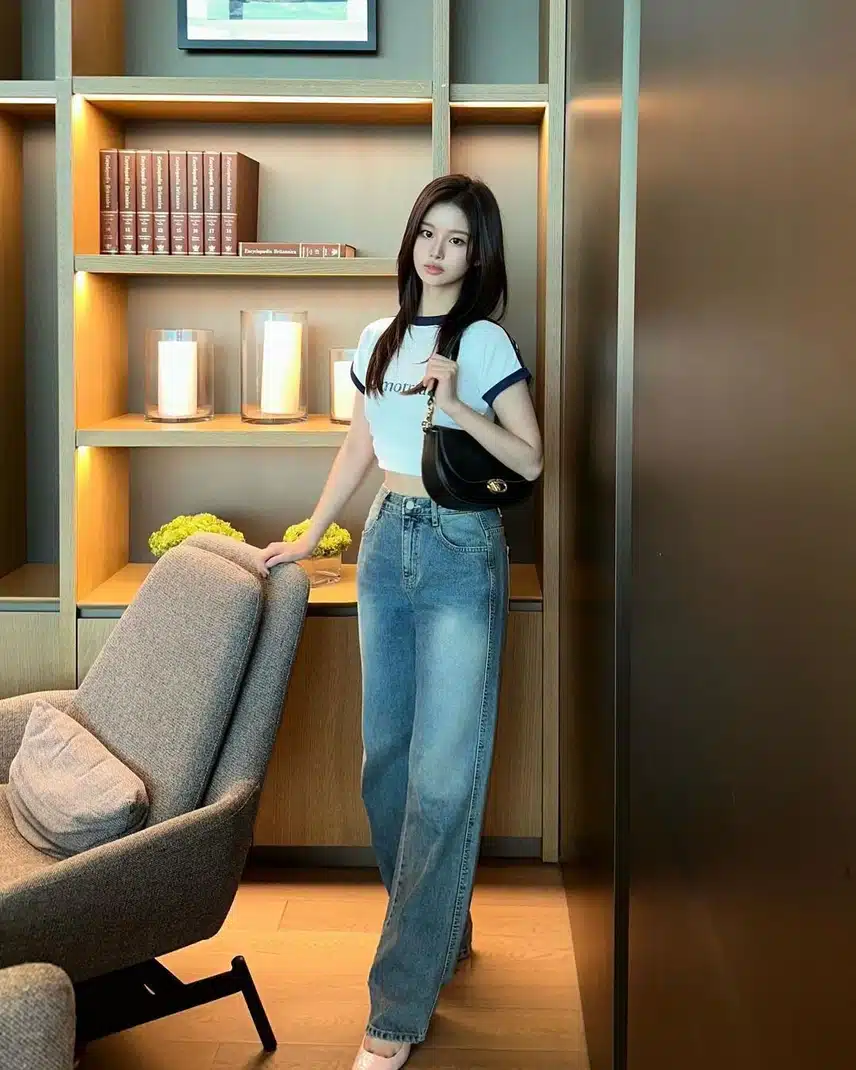 설윤이 발렌티노 사진 업 