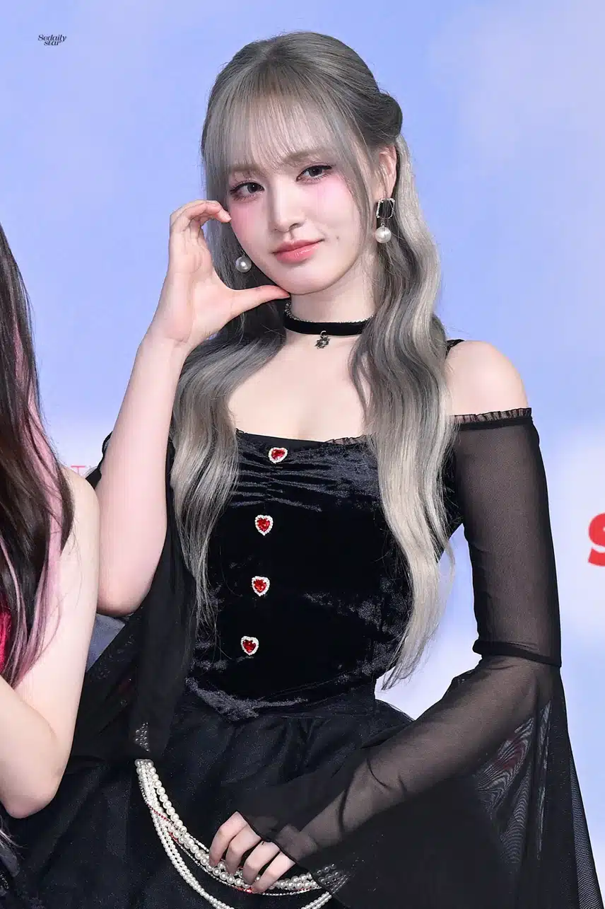 어제 착장 찰떡으로 잘 어울린 리즈