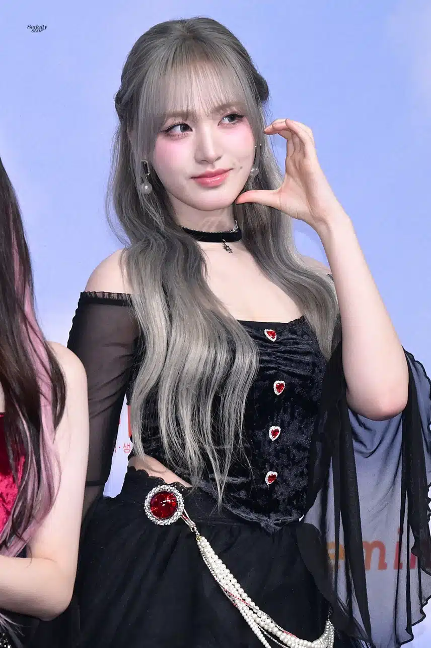 어제 착장 찰떡으로 잘 어울린 리즈