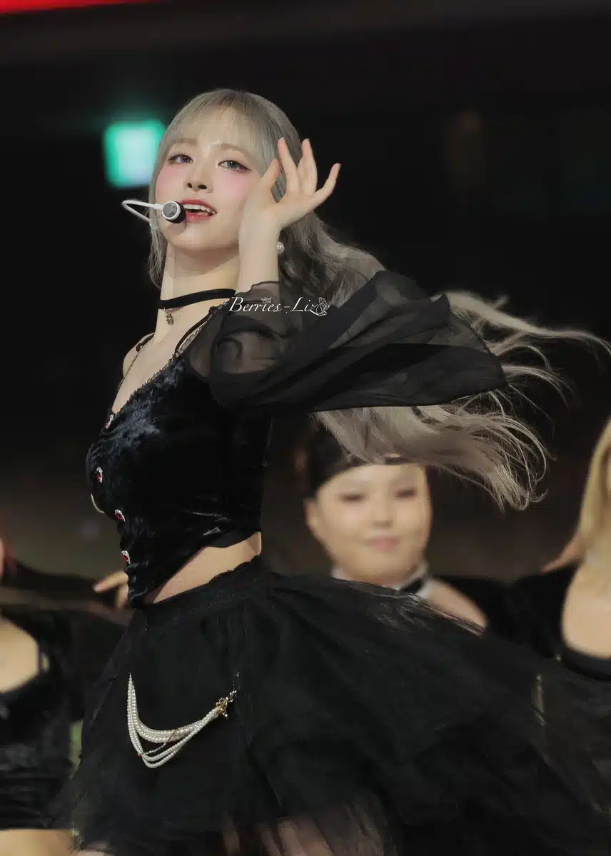 리즈 허리가 한 줌 이네요ㄷㄷㄷ
